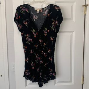 Mimi Chica black floral romper size M ASO Lydia Martin